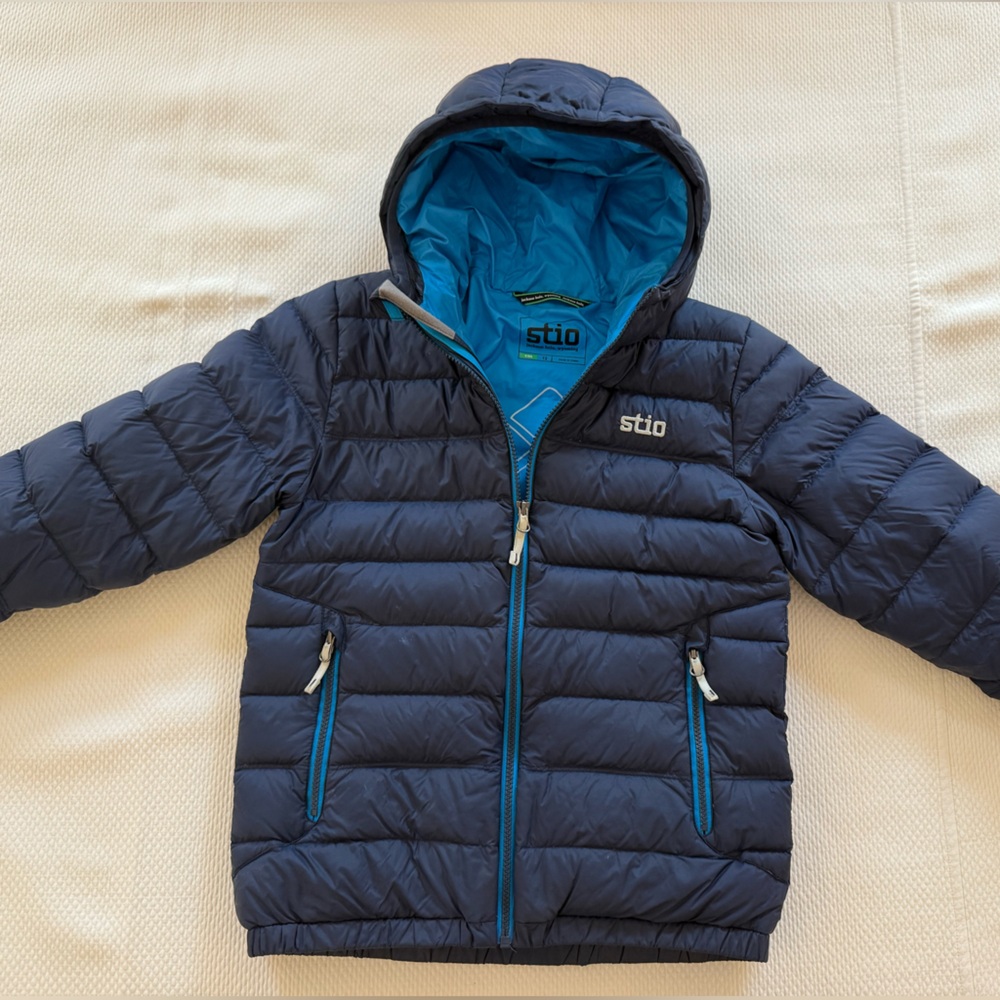 Stio Kid’s Navy Blue Hooded Down Jacket